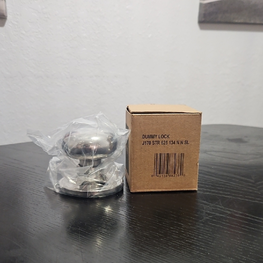 Silver Decorative Accents for Elegant Decor